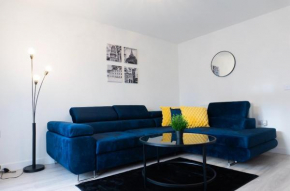 Stylish House with Private parking